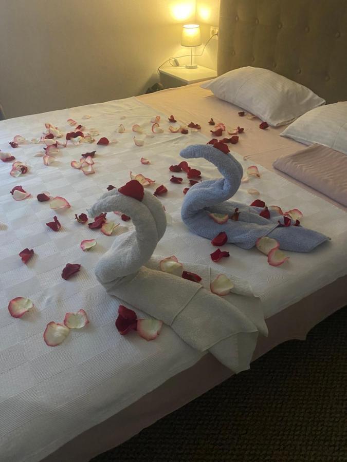 Guest House Olzhycha 45 Б 基輔 外观 照片