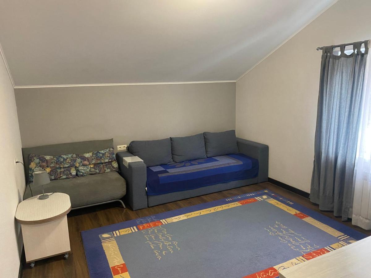 Guest House Olzhycha 45 Б 基輔 外观 照片